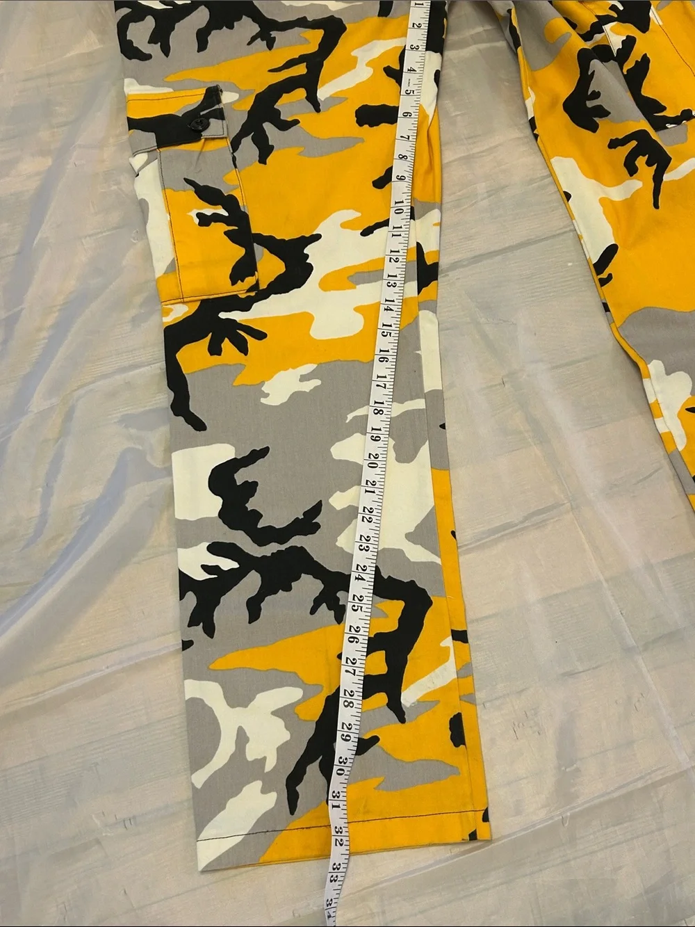 Vintage Atlas Cotton Twill Shorts with Yellow & Gray Print